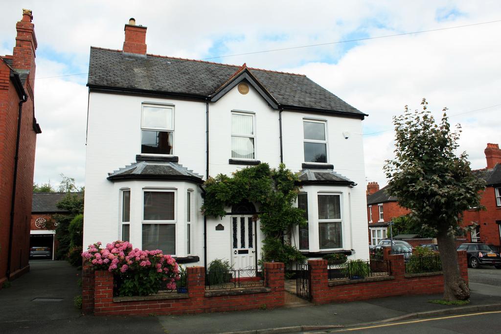 Laurels Bed & Breakfast Oswestry Exterior photo
