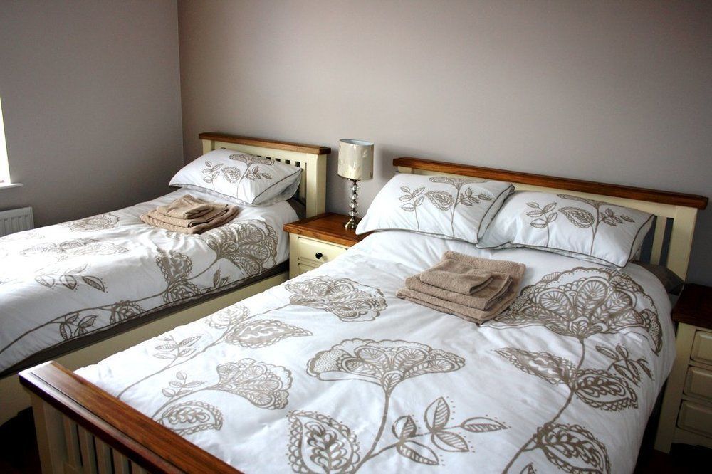 Laurels Bed & Breakfast Oswestry Exterior photo