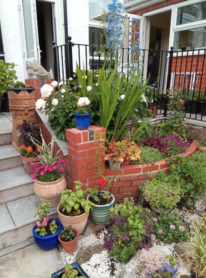 Laurels Bed & Breakfast Oswestry Exterior photo
